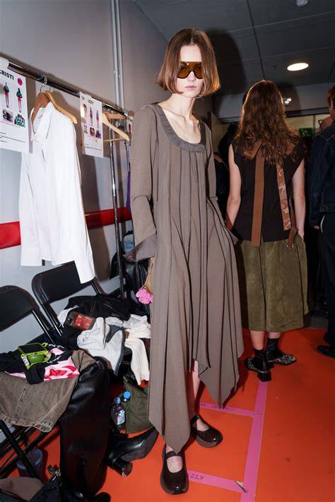 Budapesti fashion week backstage moral