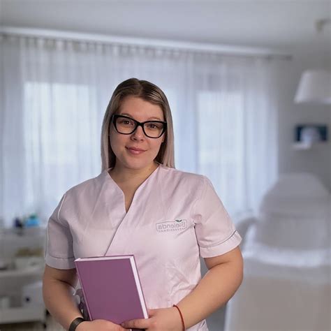 Szempillák dúsítása szempillaspirállal