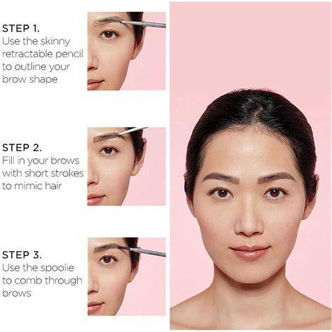 Képernyőfotó a Brow Artist Skinny Definer vékony applikátoráról és keféjéről