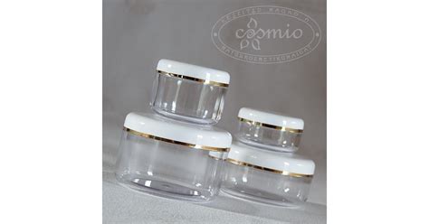 Kókuszolajjal teli tégelyek