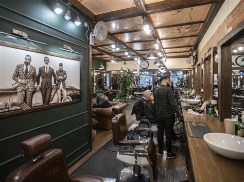 Infografika: Hogyan működik az online foglalás a Black Sheep Barber Shop-ban