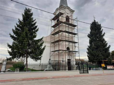 templom es templomtorony Weindorf Borosjenő