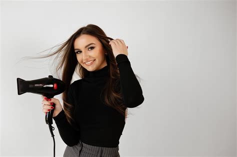 Banszky Krisztina fodrász munkában