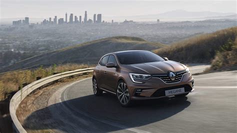 Népszerű középkategóriás hajlakkok