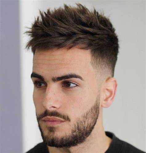 Spiky hajstílus