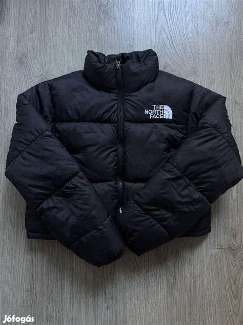Különböző színű és stílusú The North Face női kabátok