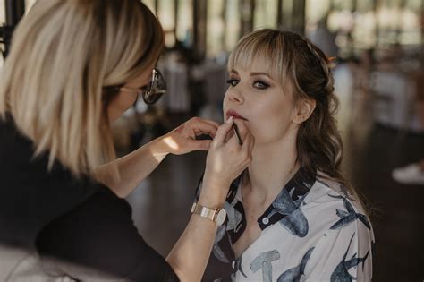 Szvetnik Angéla fodrászipartner és tanácsadó portréja