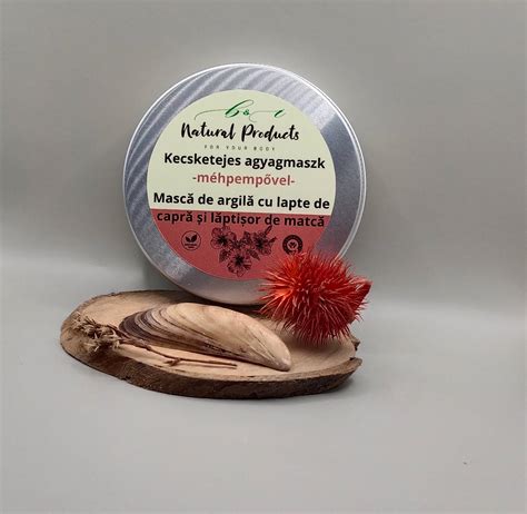 agyagmaszk tégelyben közelről