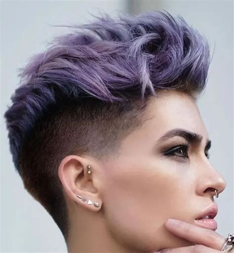 A fontage frizura illusztrációja