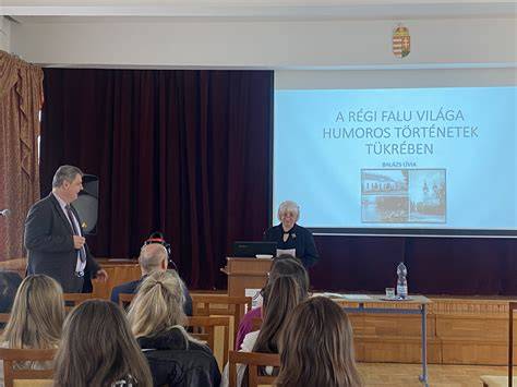 Infografika: humoros történetek felépítése és karakter-motívumok