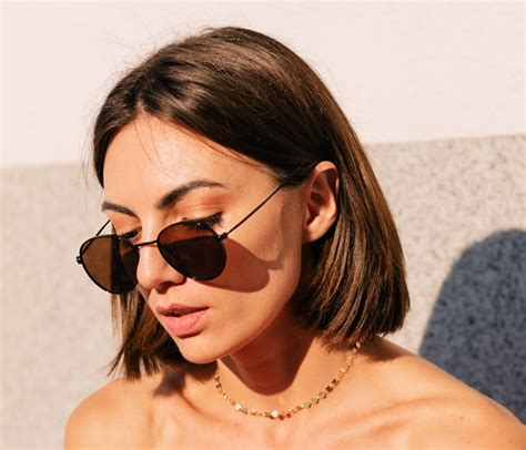 Hírességek lépcsőzetes frizurával